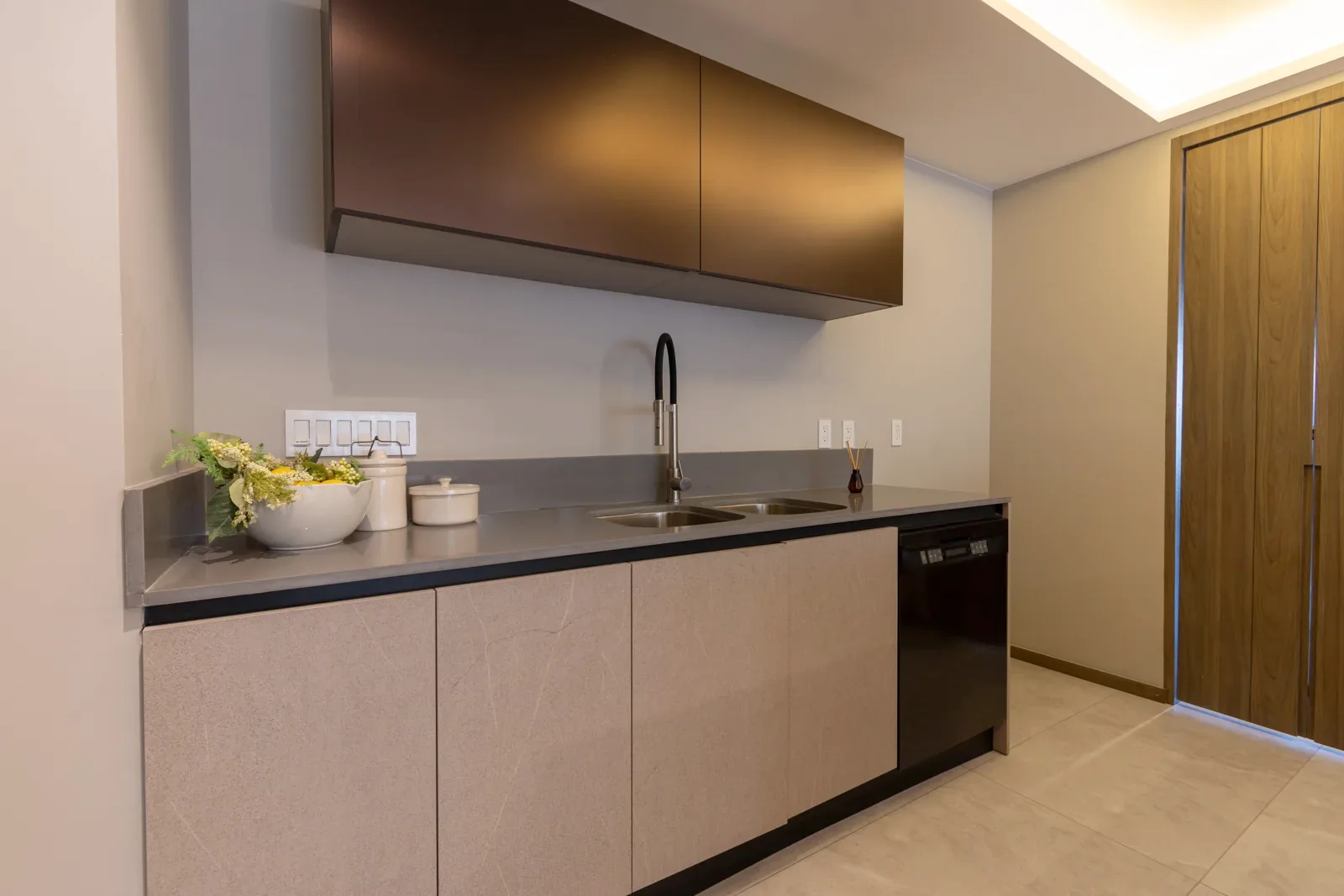 Cocina del departamento muestra Brelia